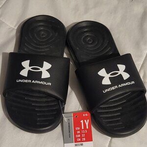 Under Armour slides. Size 1 youth